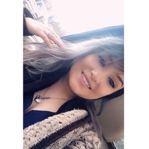 Meet your Posher, Dayana